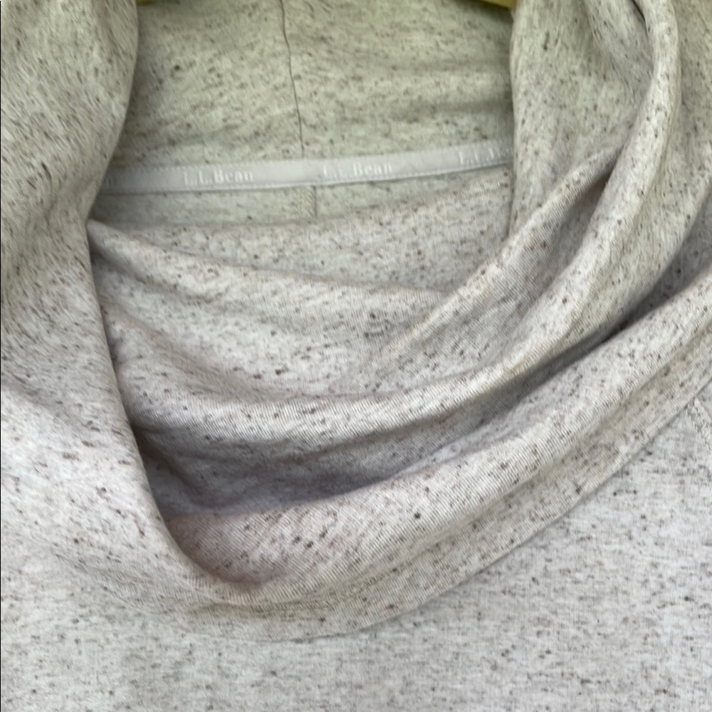 L. L. Bean Cozy Cowl Neck Pullover Sweatshirt w Pocket & Thumb holes XL Petite - Picture 7 of 15